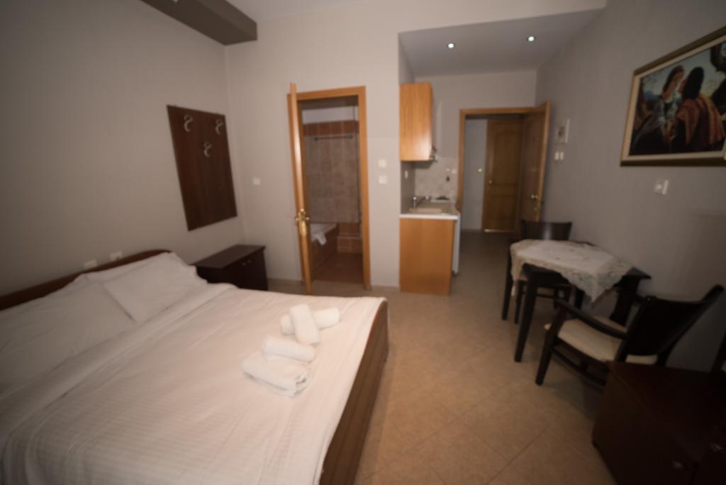 Hotel Galaxias Káto Loutrákion エクステリア 写真