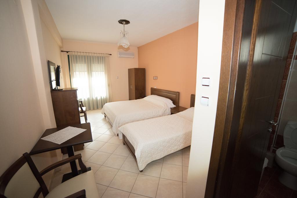 Hotel Galaxias Káto Loutrákion エクステリア 写真