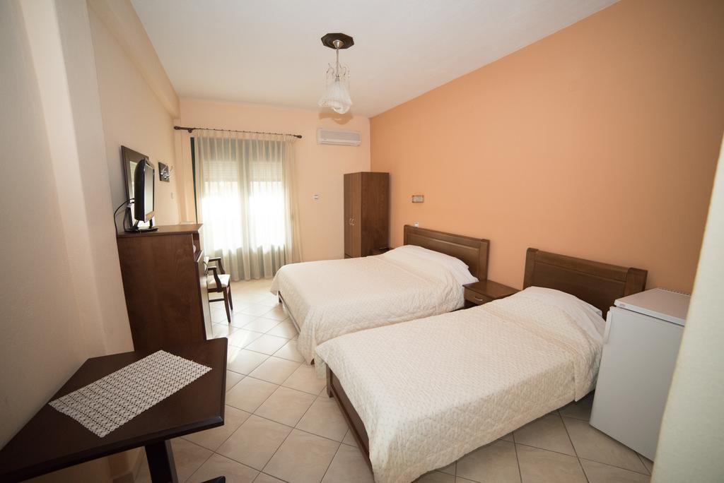 Hotel Galaxias Káto Loutrákion エクステリア 写真