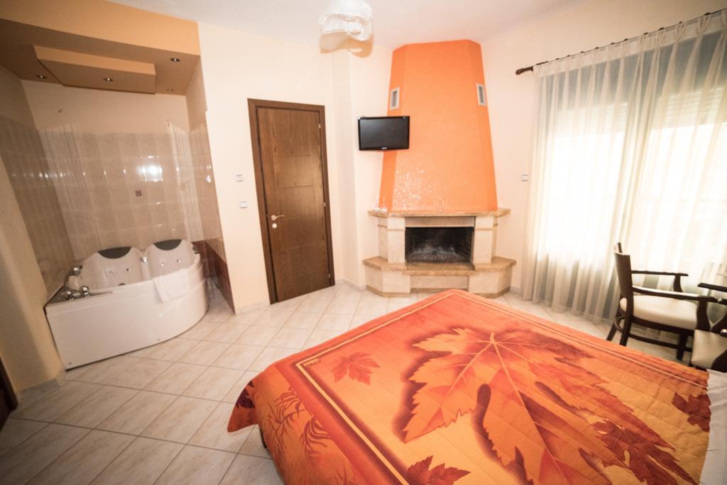 Hotel Galaxias Káto Loutrákion エクステリア 写真