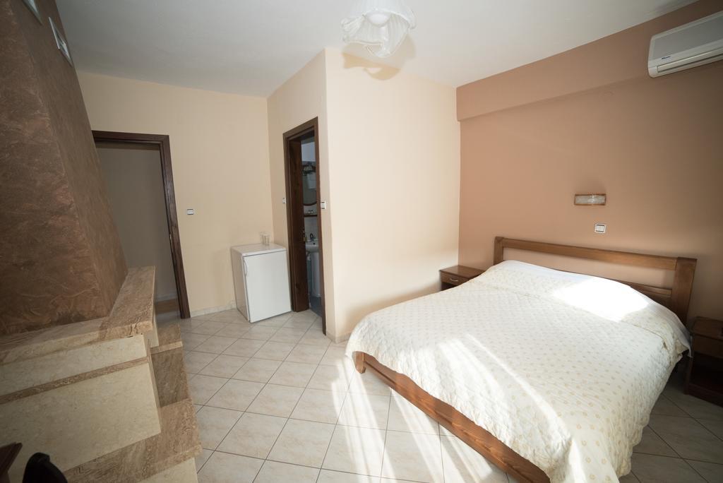 Hotel Galaxias Káto Loutrákion エクステリア 写真